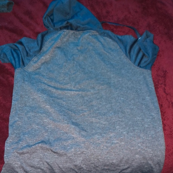 Knitworks short sleeve hoodie shirt - Picture 5 of 5